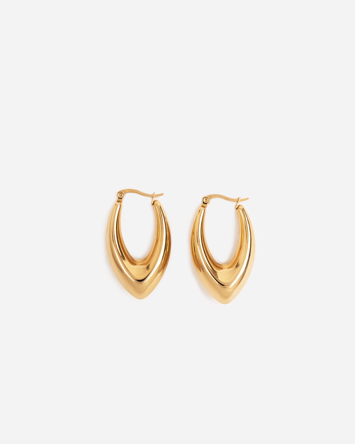 Nova V-Curve Golden Earrings