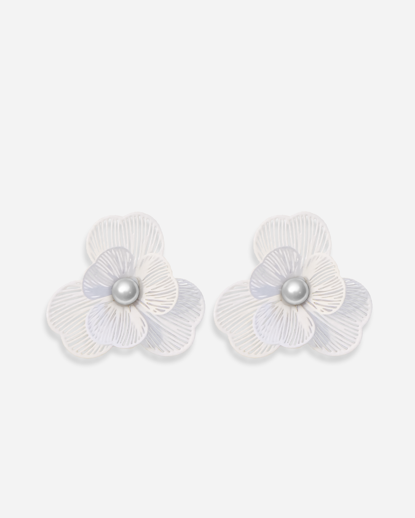 Trim Flower Earrings