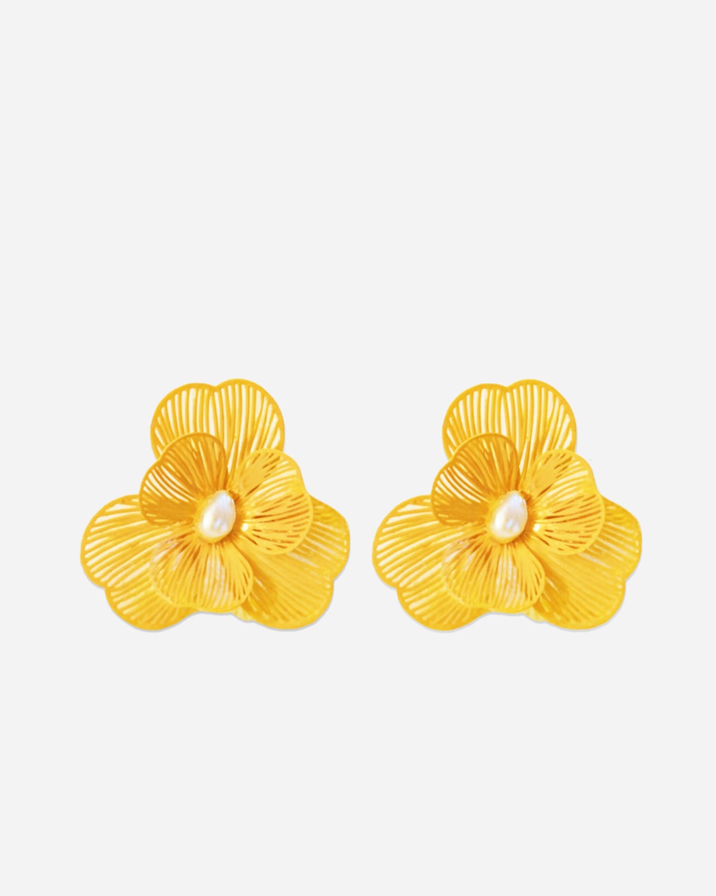 Trim flowers earrings